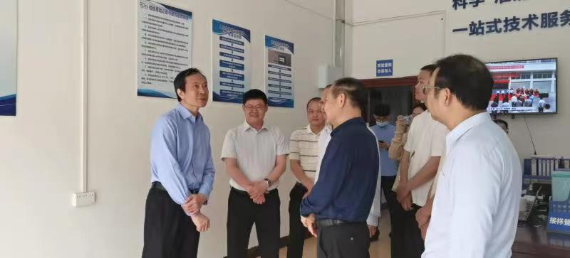 自治区优化营商环境促进民营经济高质量发展专题联合调研组莅临玉林市检验检测中心有限公司开展专题调研